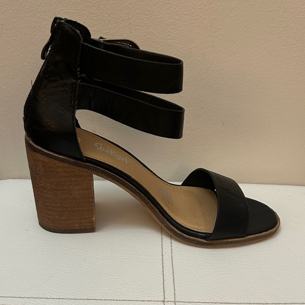 Sportsgirl Supply Co. Black and Brown Block Heel Sandals size 6